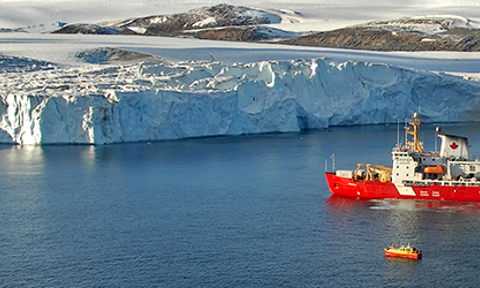PHOTO: http://www.amundsen.ulaval.ca/home.php#