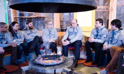 Prince of Monaco discussing Arctic issues with UArctic Student Ambassadors